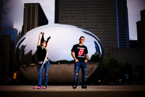 hilarious engagement photo - photo by Chicago based wedding photographer Kevin Weinstein 